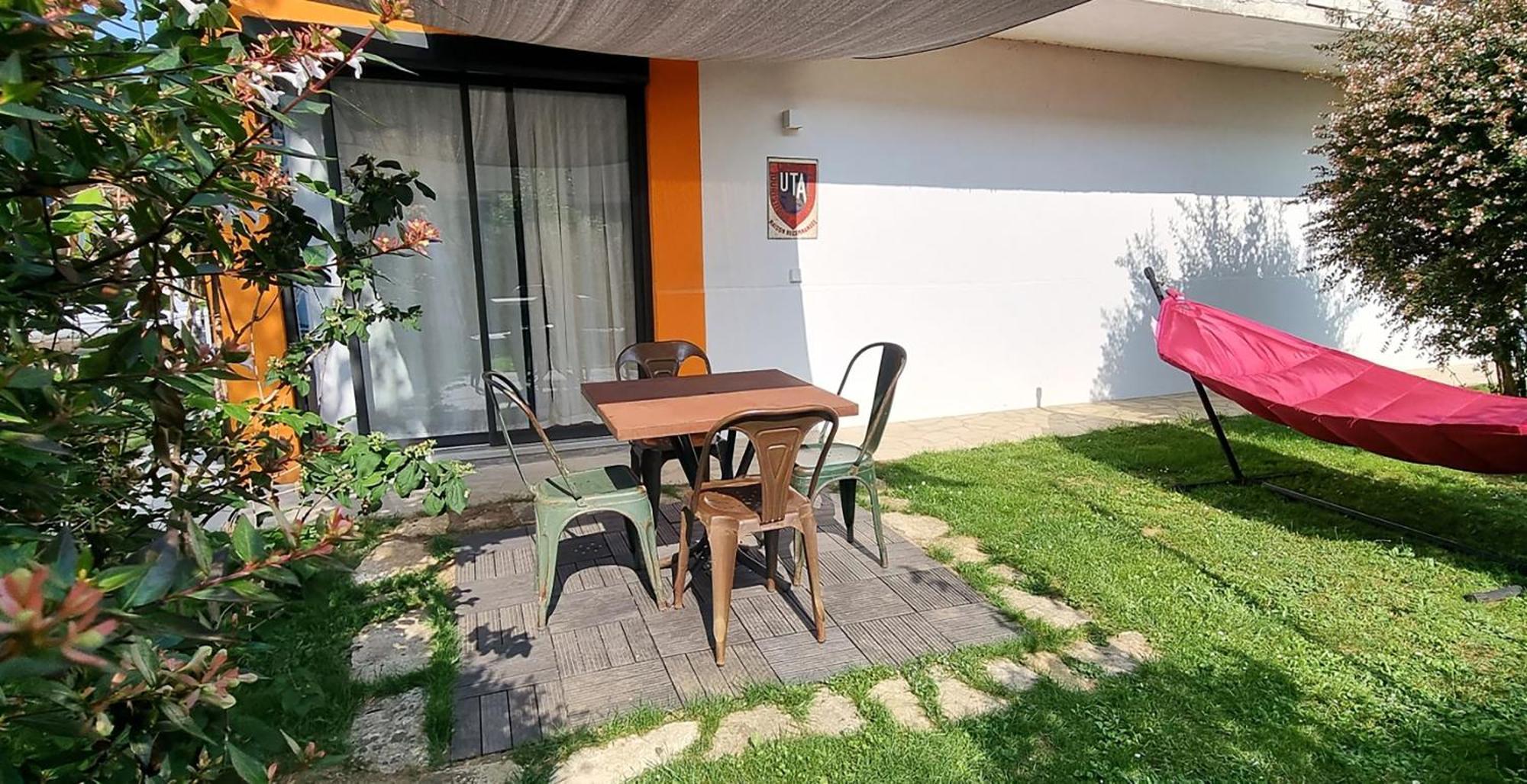 La Maison Pop Appartement Meuble Independant Avec Jardin Romans-sur-Isère Kültér fotó